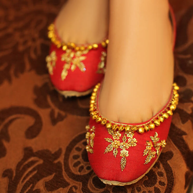 Roseline - Bridal Khussa - Retro Walk