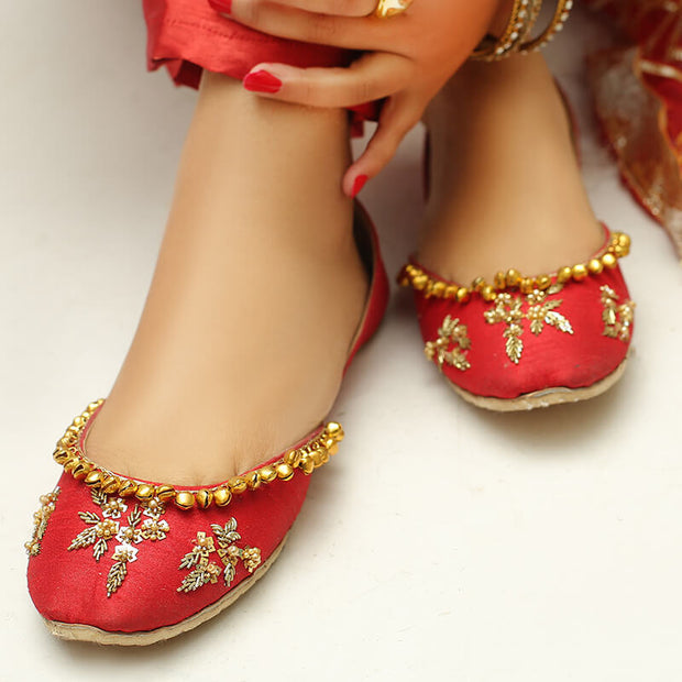 Roseline - Bridal Khussa - Retro Walk